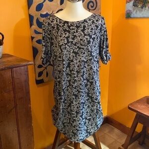 Scoop Neck Short Sleeved Dress